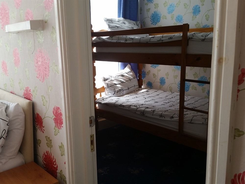 Couette-café Rayners 3*