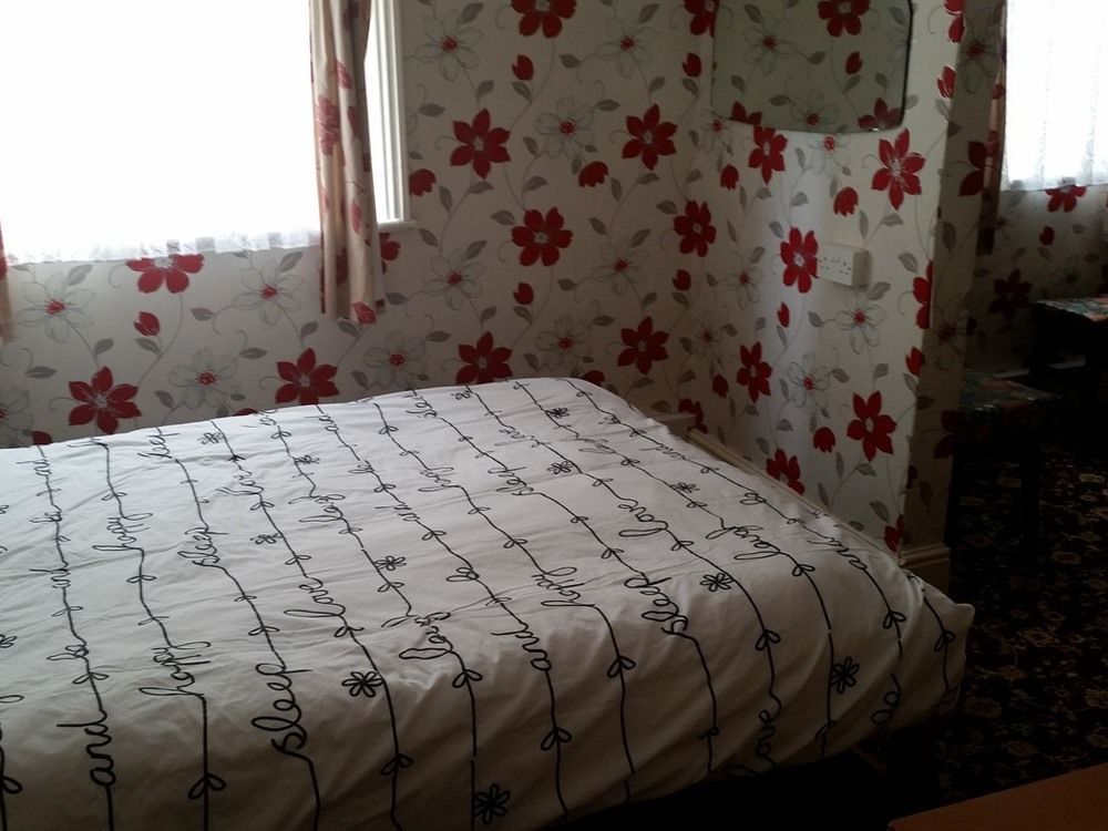 Couette-café Rayners 3*